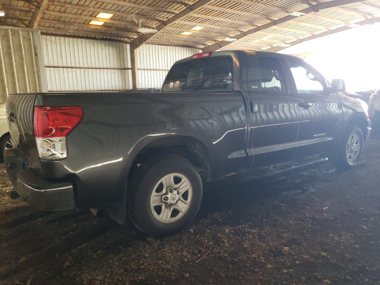 Photo 2 VIN: 5TFRM5F19BX030858 - TOYOTA TUNDRA 