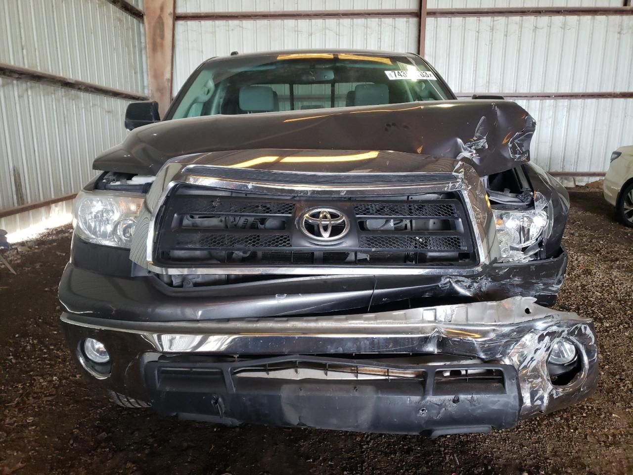 Photo 4 VIN: 5TFRM5F19BX030858 - TOYOTA TUNDRA 