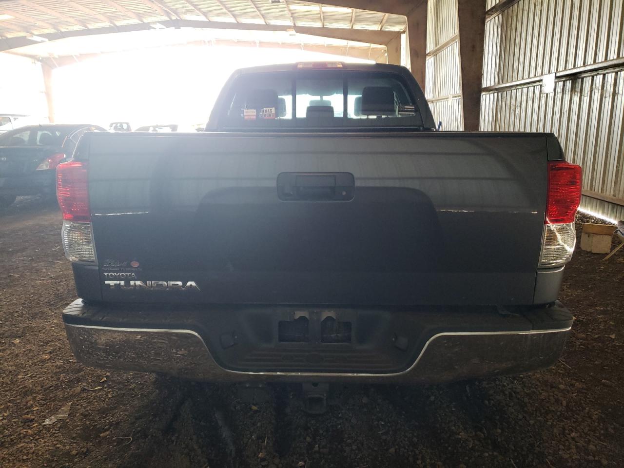 Photo 5 VIN: 5TFRM5F19BX030858 - TOYOTA TUNDRA 