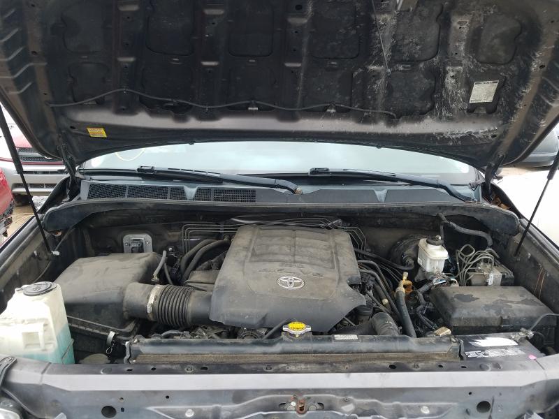 Photo 6 VIN: 5TFRM5F19CX041604 - TOYOTA TUNDRA DOU 