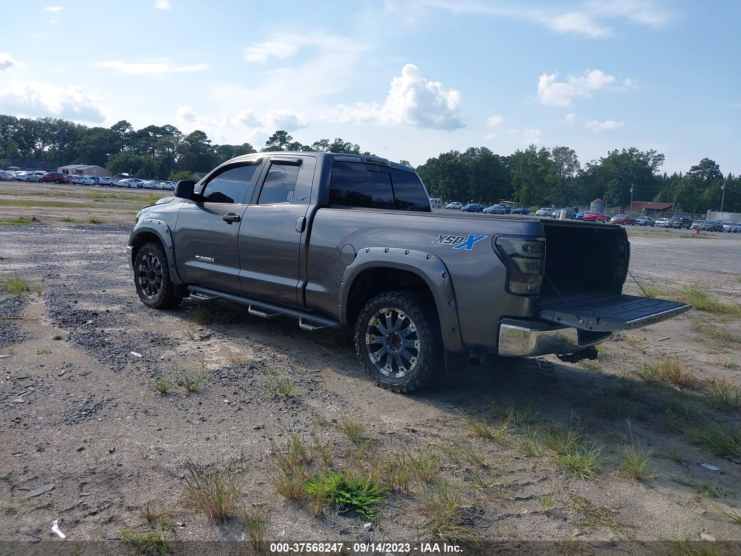 Photo 2 VIN: 5TFRM5F19DX059490 - TOYOTA TUNDRA 