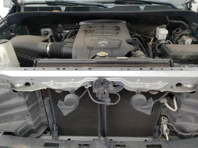 Photo 6 VIN: 5TFRM5F19EX067977 - TOYOTA TUNDRA DOU 