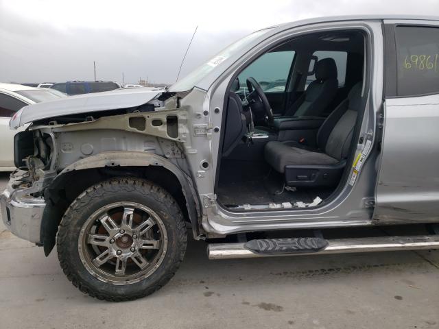 Photo 8 VIN: 5TFRM5F19EX067977 - TOYOTA TUNDRA DOU 