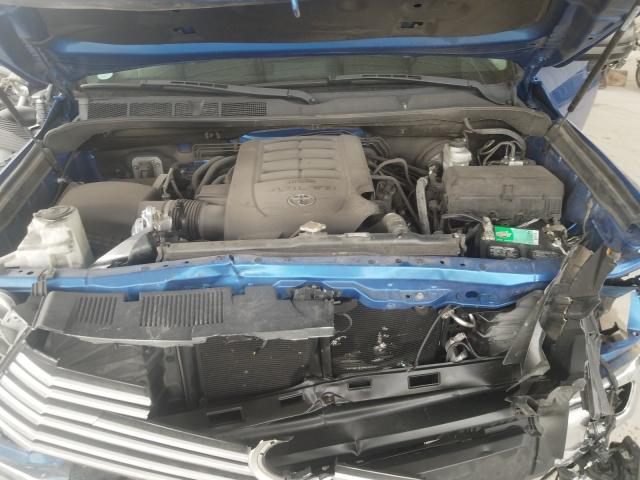 Photo 6 VIN: 5TFRM5F19HX111545 - TOYOTA TUNDRA DOU 