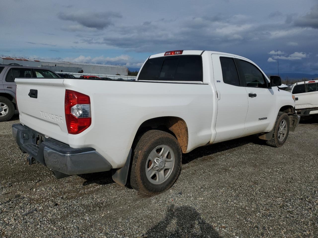 Photo 2 VIN: 5TFRM5F19HX119919 - TOYOTA TUNDRA 