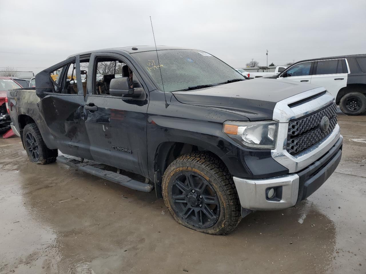 Photo 3 VIN: 5TFRM5F19JX133535 - TOYOTA TUNDRA 