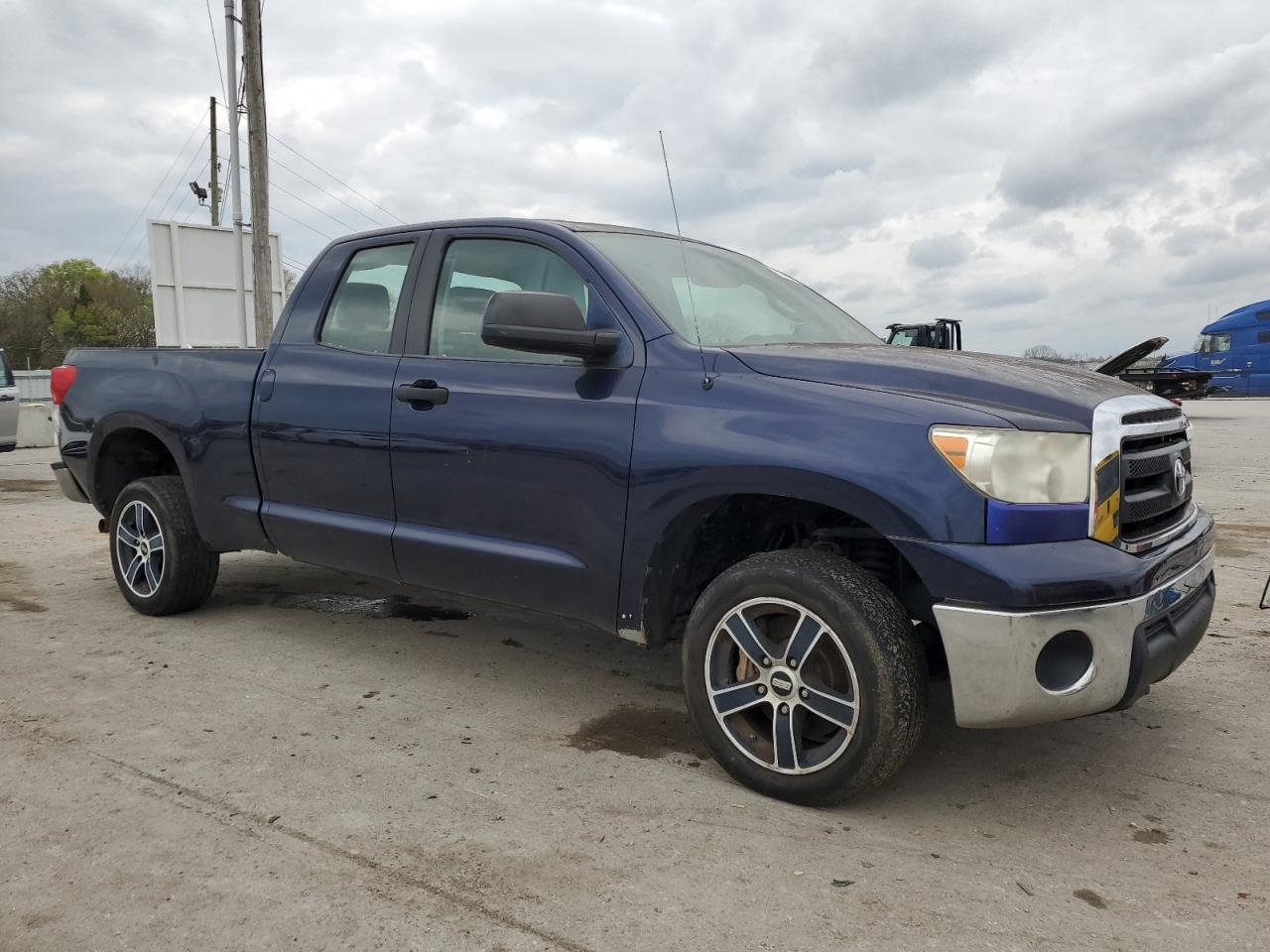 Photo 10 VIN: 5TFRM5F1XBX024275 - TOYOTA TUNDRA 