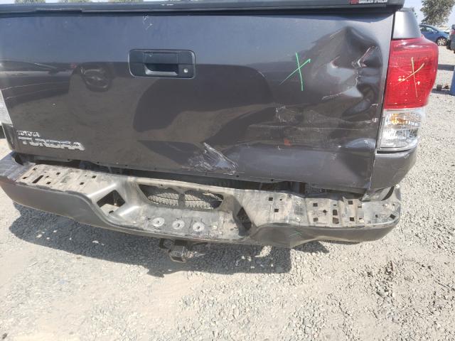 Photo 8 VIN: 5TFRM5F1XCX039358 - TOYOTA TUNDRA DOU 