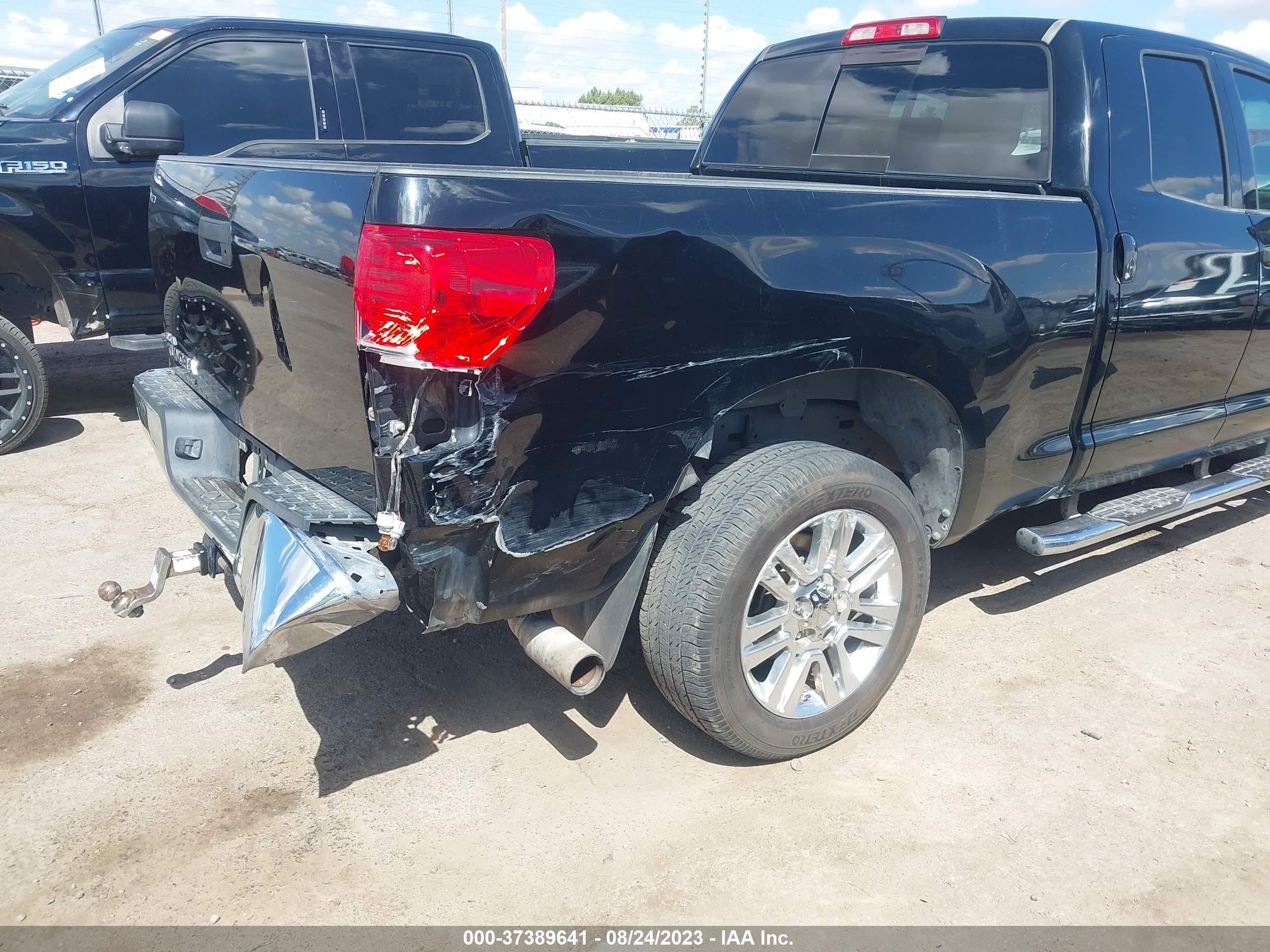 Photo 5 VIN: 5TFRM5F1XDX056792 - TOYOTA TUNDRA 