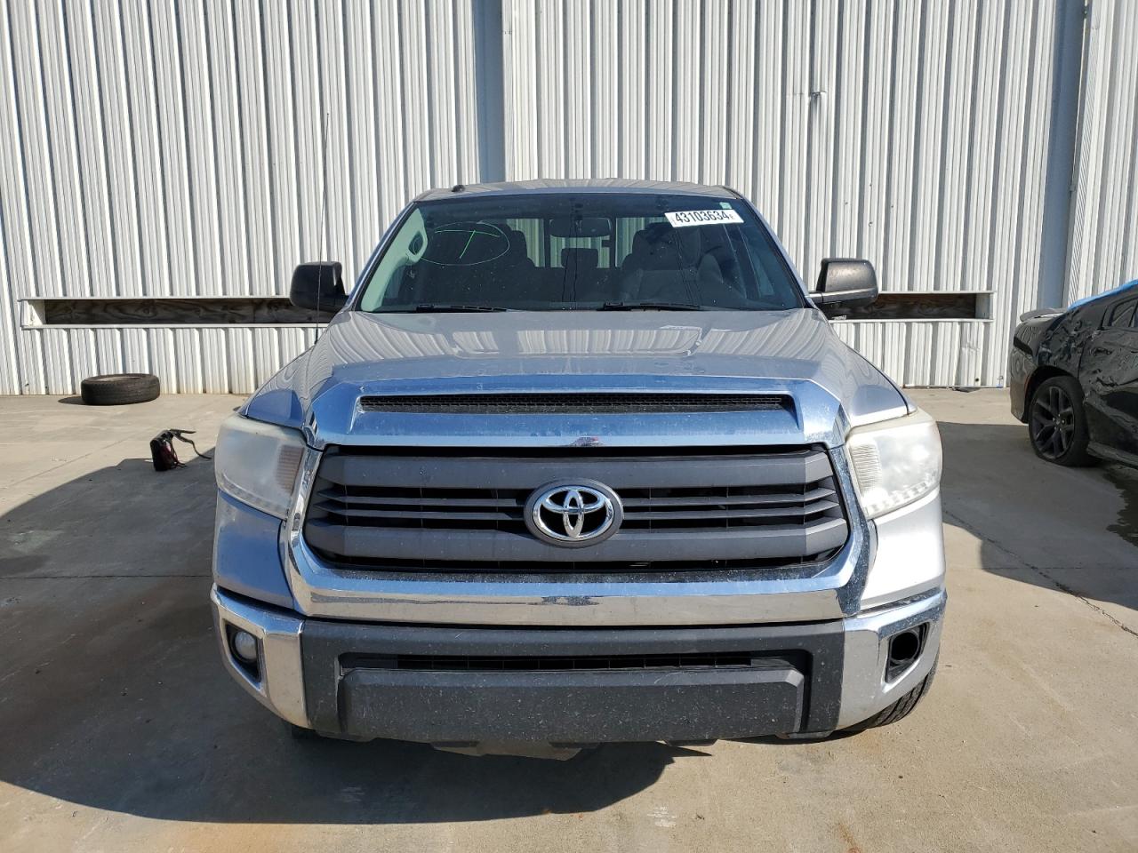 Photo 4 VIN: 5TFRM5F1XFX087608 - TOYOTA TUNDRA 