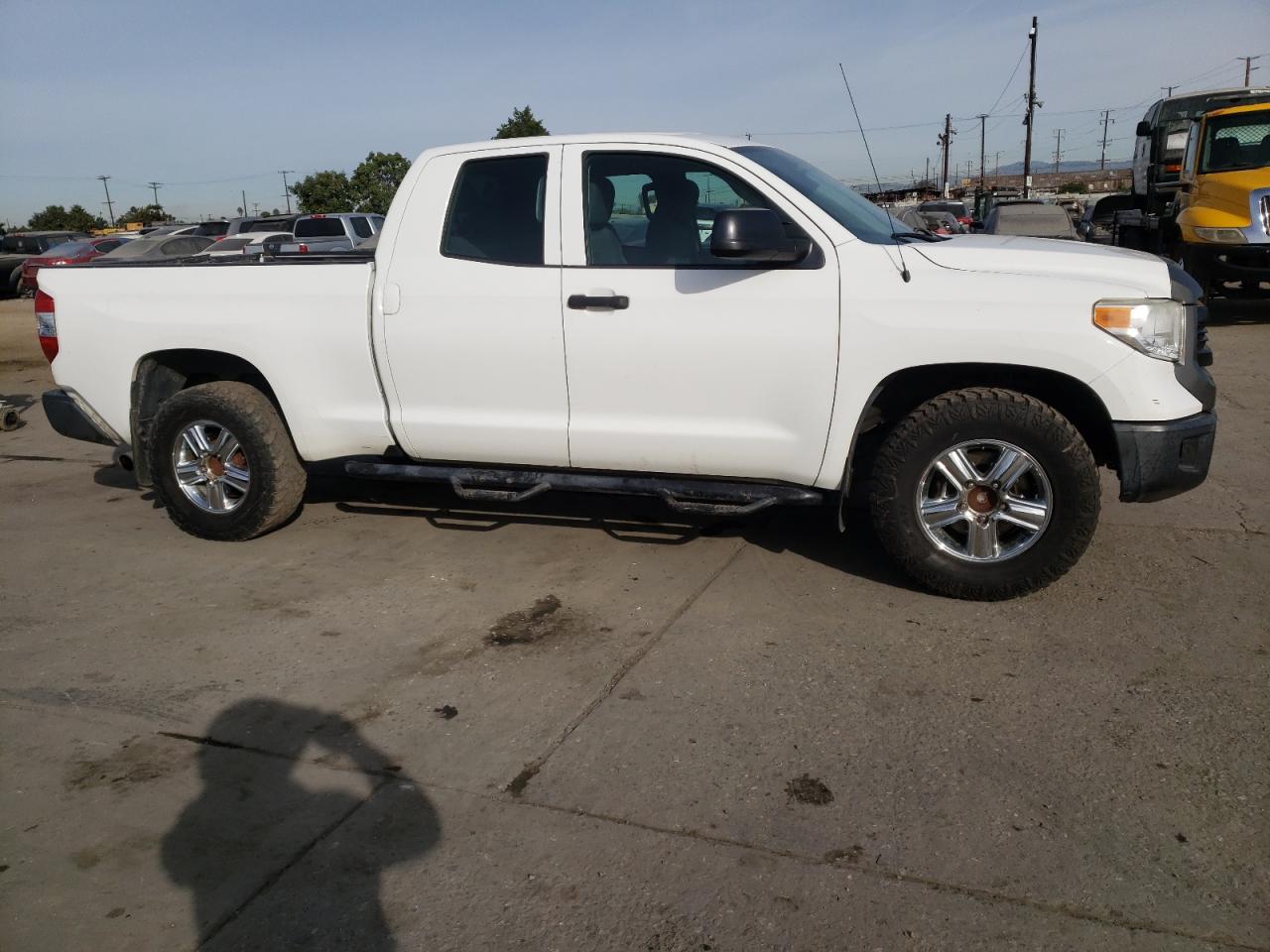 Photo 3 VIN: 5TFRM5F1XGX105879 - TOYOTA TUNDRA 