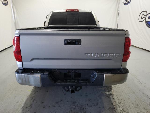 Photo 5 VIN: 5TFRM5F1XHX111053 - TOYOTA TUNDRA DOU 