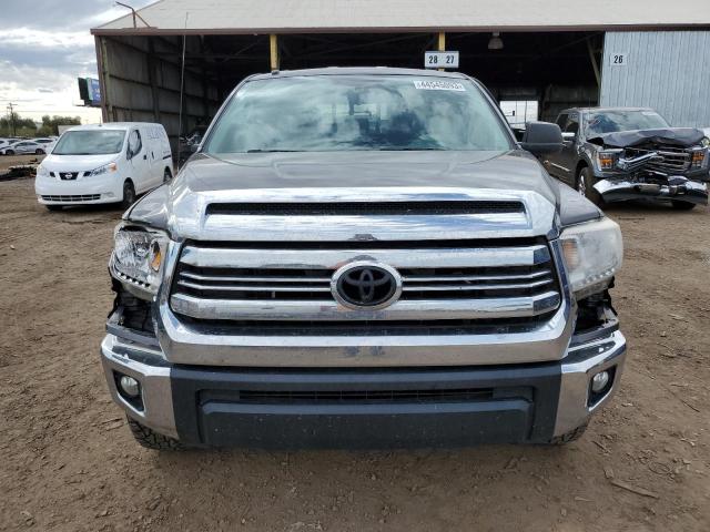 Photo 4 VIN: 5TFRM5F1XHX118326 - TOYOTA TUNDRA DOU 