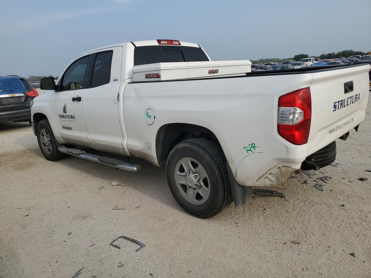 Photo 1 VIN: 5TFRM5F1XJX124701 - TOYOTA TUNDRA 