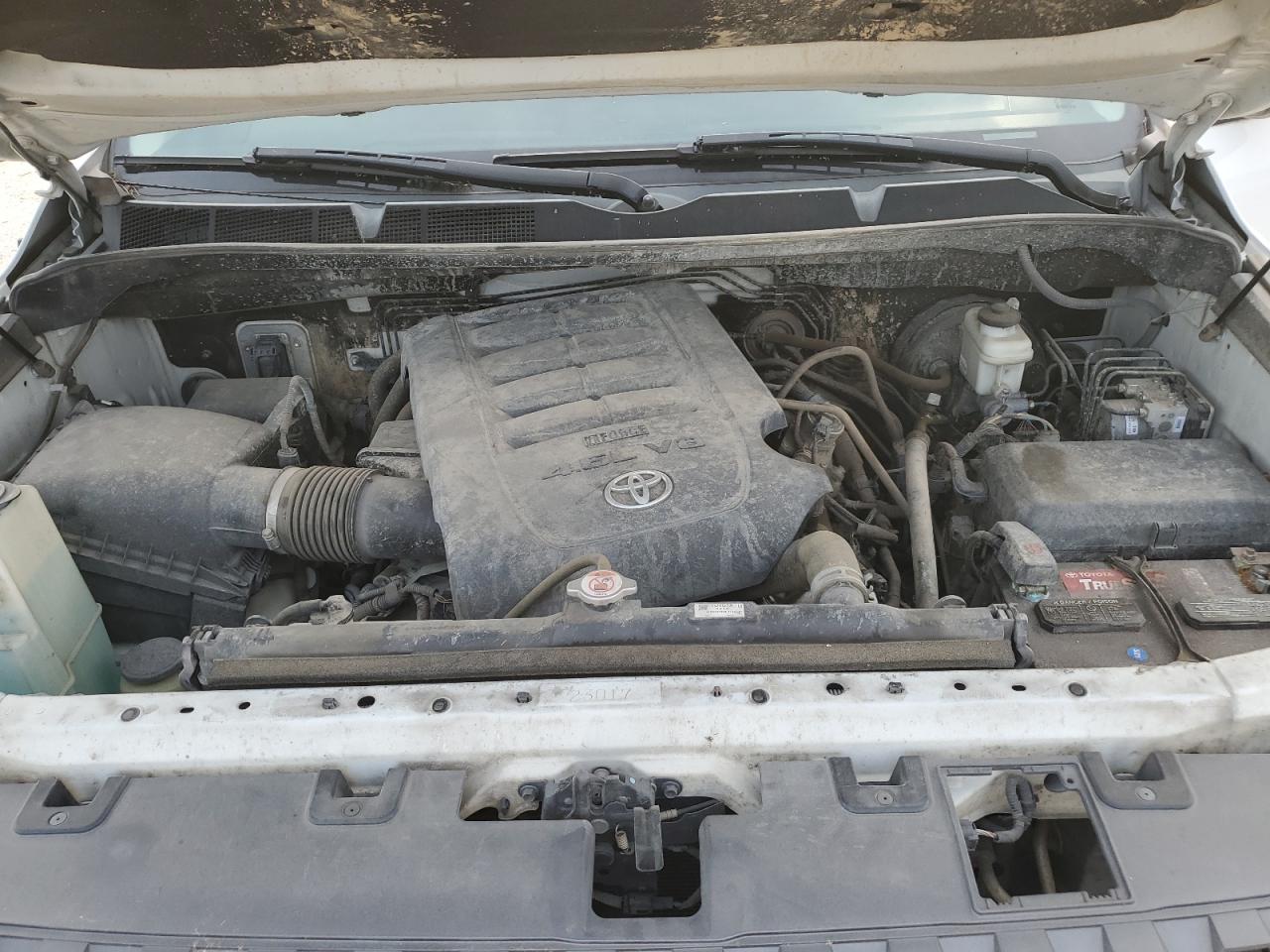 Photo 10 VIN: 5TFRM5F1XJX124701 - TOYOTA TUNDRA 