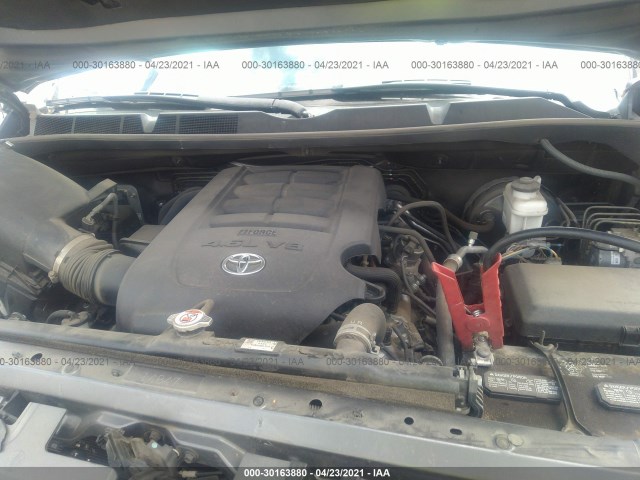 Photo 9 VIN: 5TFRM5F1XJX128747 - TOYOTA TUNDRA 2WD 