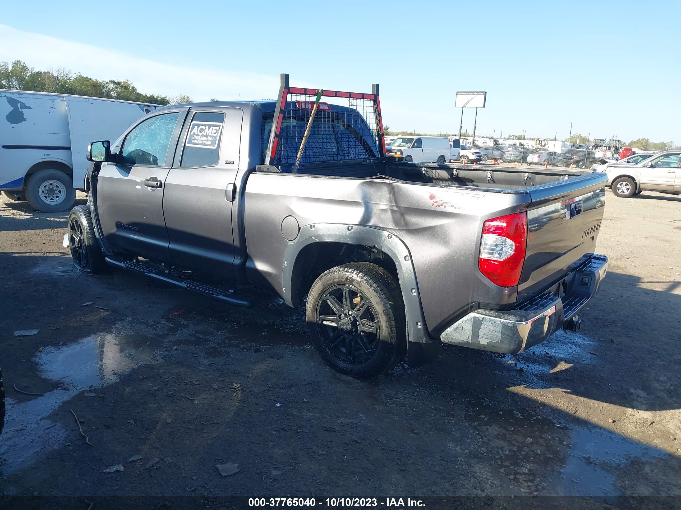 Photo 2 VIN: 5TFRM5F1XKX138079 - TOYOTA TUNDRA 