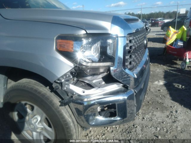 Photo 5 VIN: 5TFRM5F1XKX144710 - TOYOTA TUNDRA 