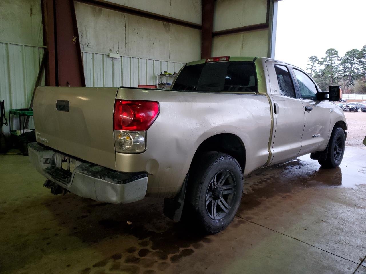 Photo 2 VIN: 5TFRT54107X010804 - TOYOTA TUNDRA 