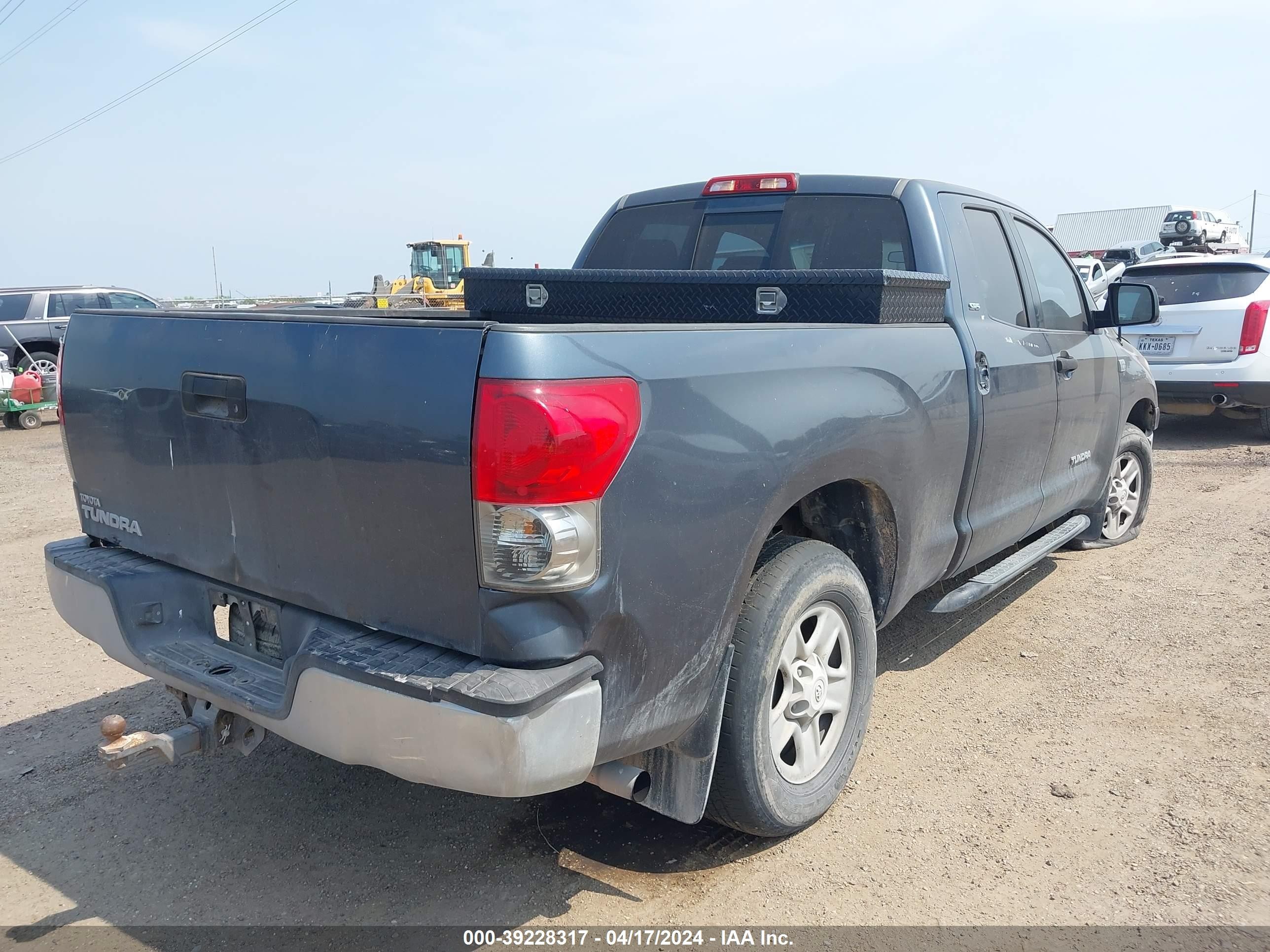 Photo 3 VIN: 5TFRT54137X002924 - TOYOTA TUNDRA 