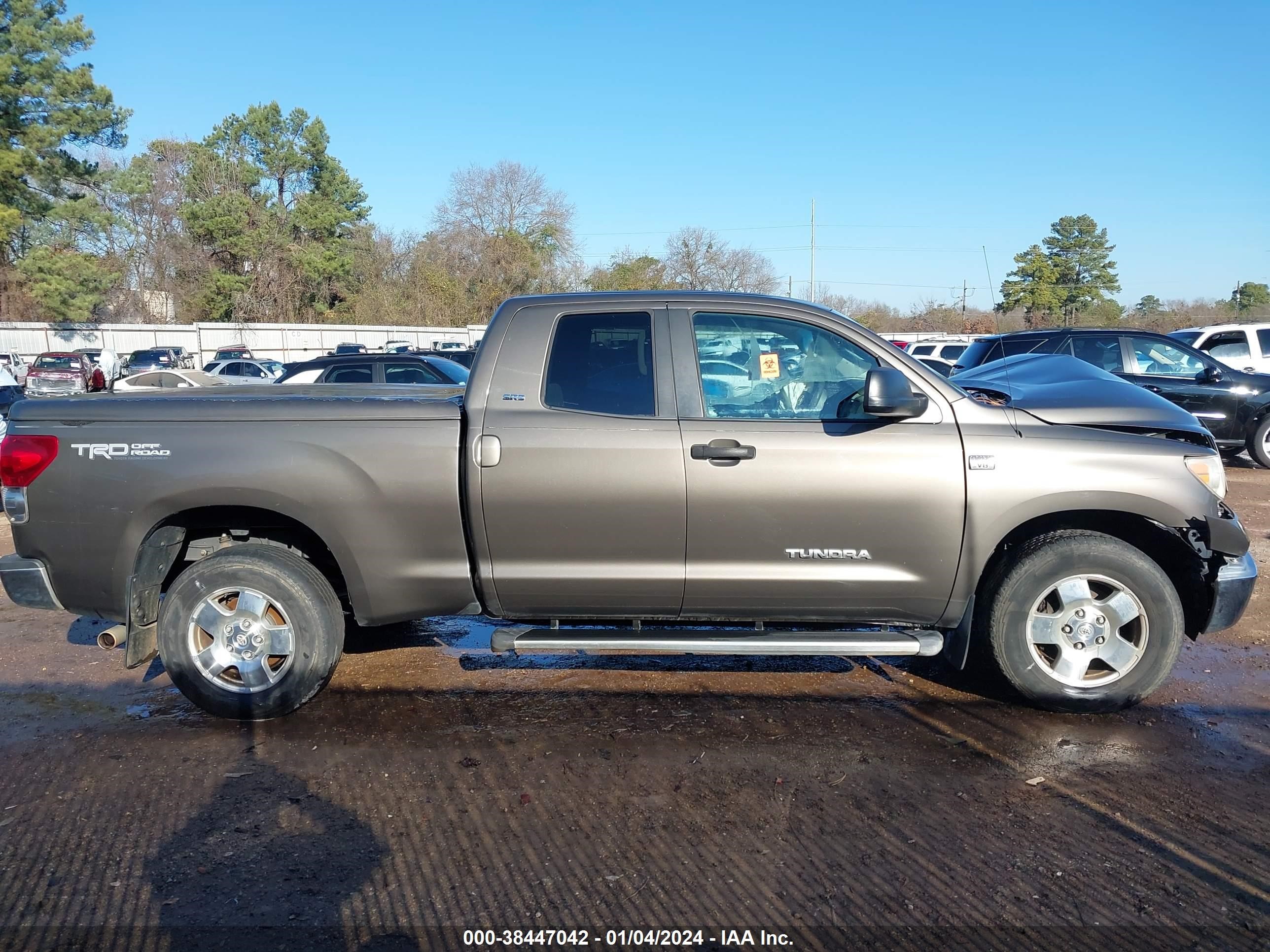 Photo 12 VIN: 5TFRT54137X005418 - TOYOTA TUNDRA 