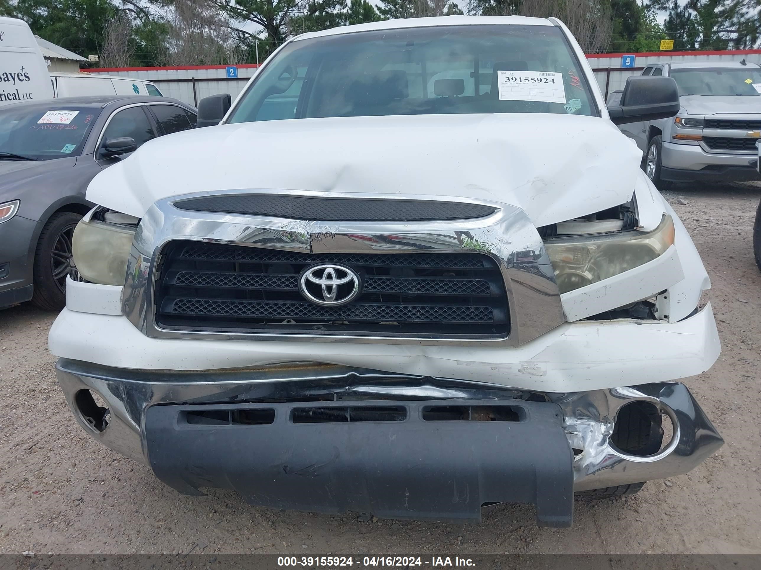 Photo 11 VIN: 5TFRT541X7X004542 - TOYOTA TUNDRA 