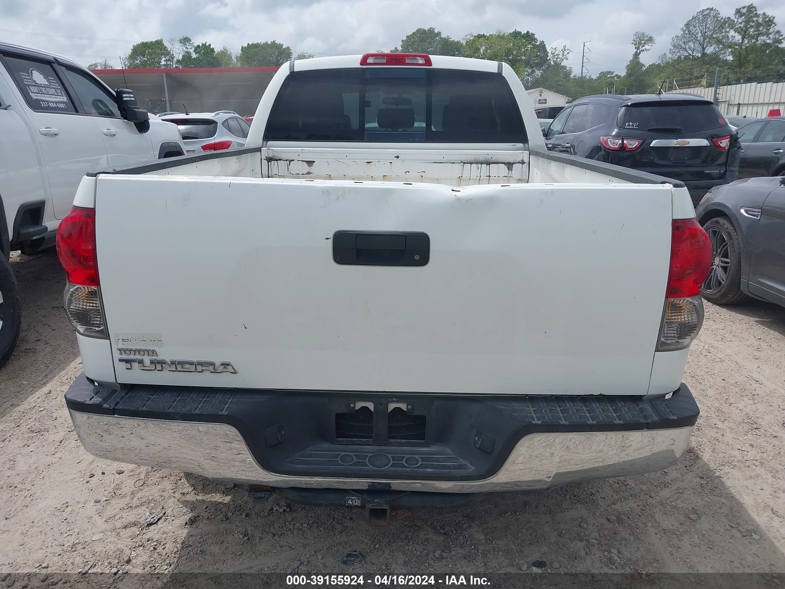 Photo 15 VIN: 5TFRT541X7X004542 - TOYOTA TUNDRA 