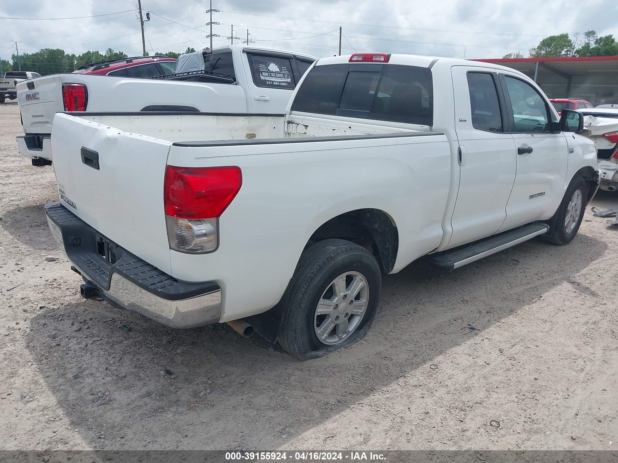 Photo 3 VIN: 5TFRT541X7X004542 - TOYOTA TUNDRA 