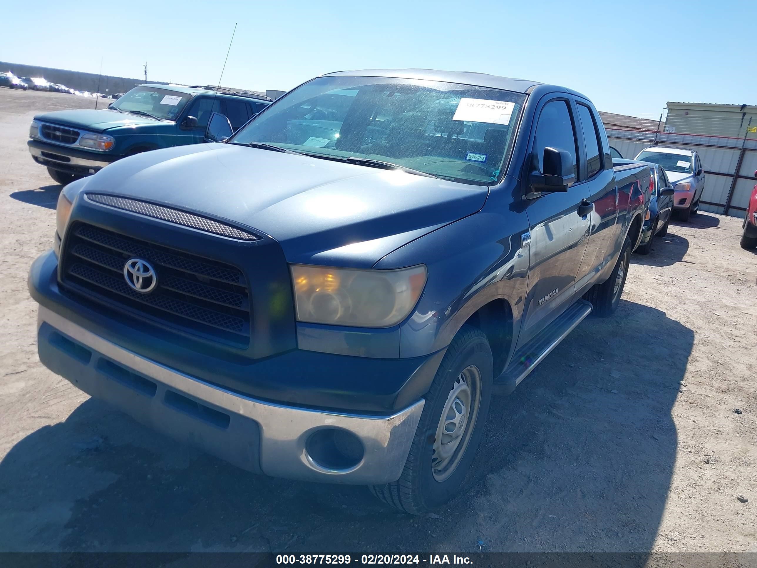 Photo 1 VIN: 5TFRT541X8X022590 - TOYOTA TUNDRA 