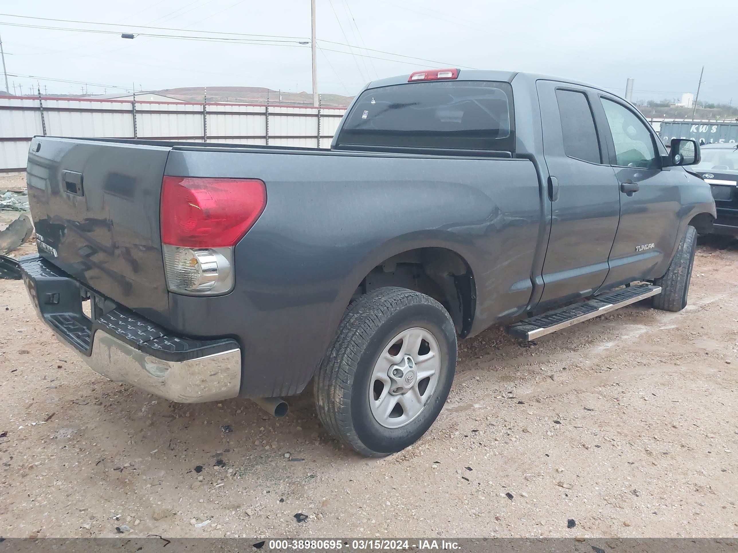 Photo 3 VIN: 5TFRU54158X010490 - TOYOTA TUNDRA 