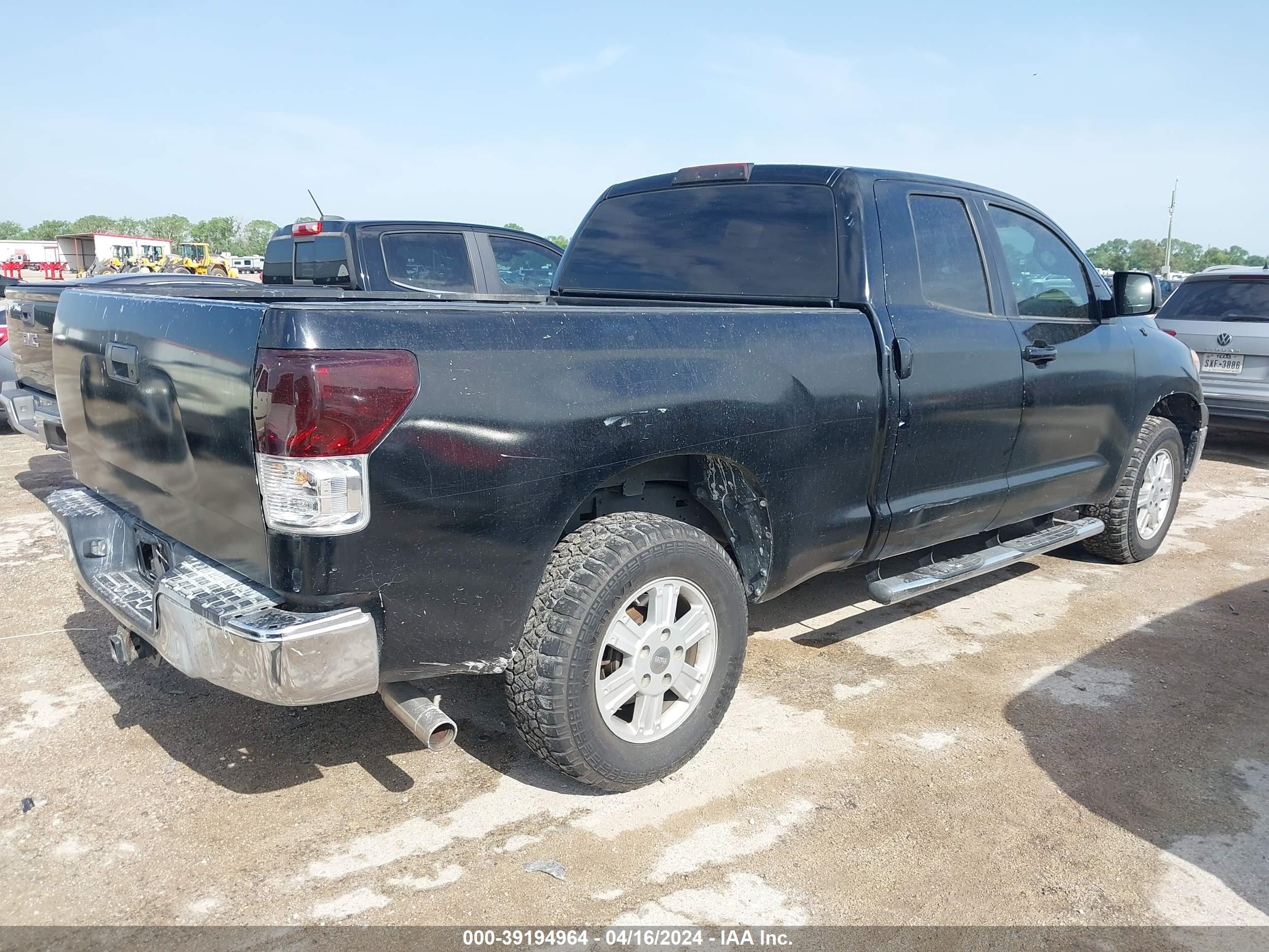 Photo 3 VIN: 5TFRU54168X014371 - TOYOTA TUNDRA 