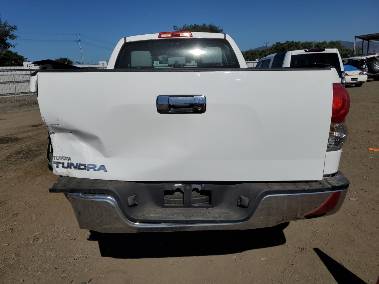 Photo 5 VIN: 5TFRU54198X010671 - TOYOTA TUNDRA 