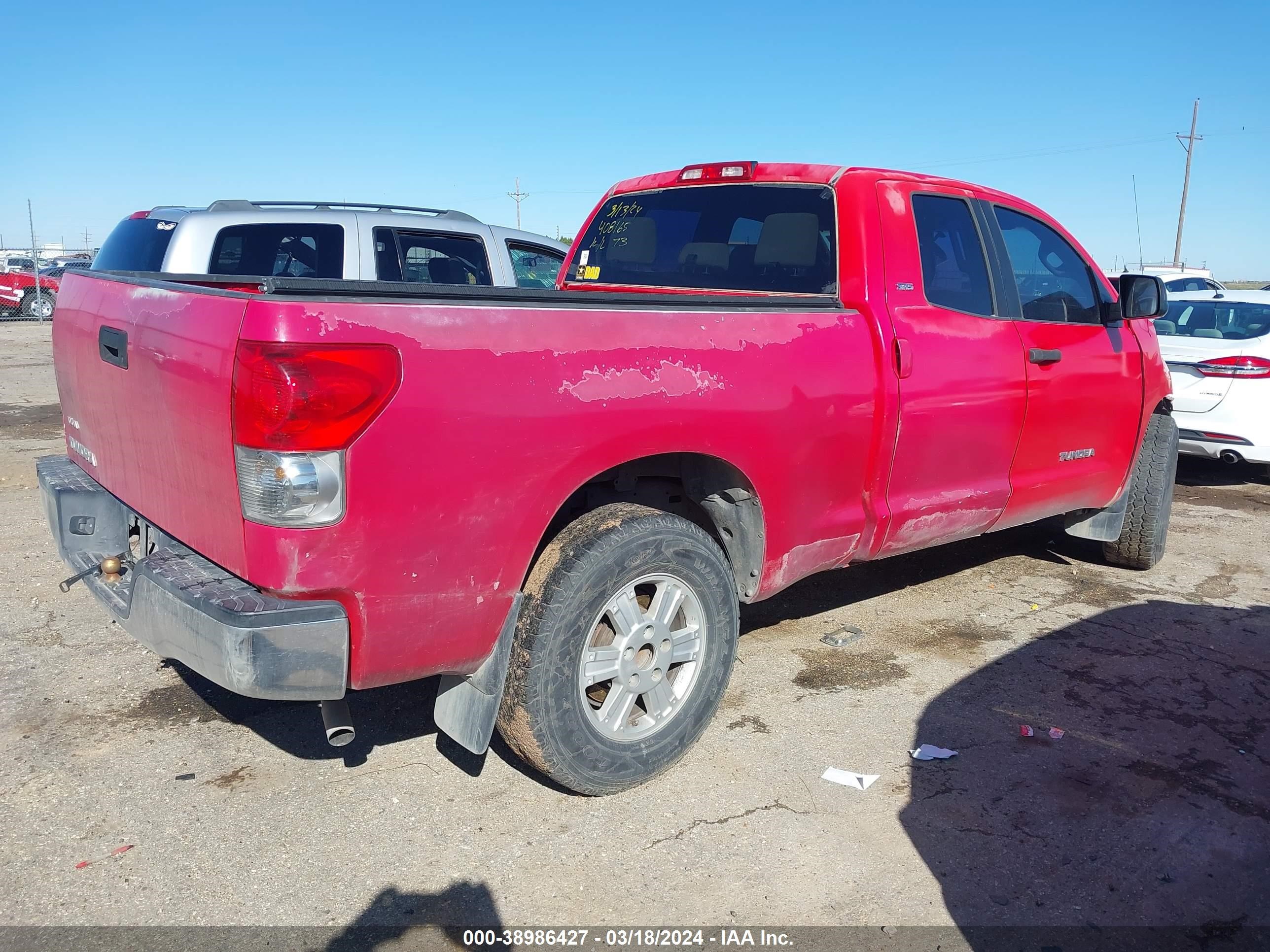 Photo 3 VIN: 5TFRU541X7X004182 - TOYOTA TUNDRA 