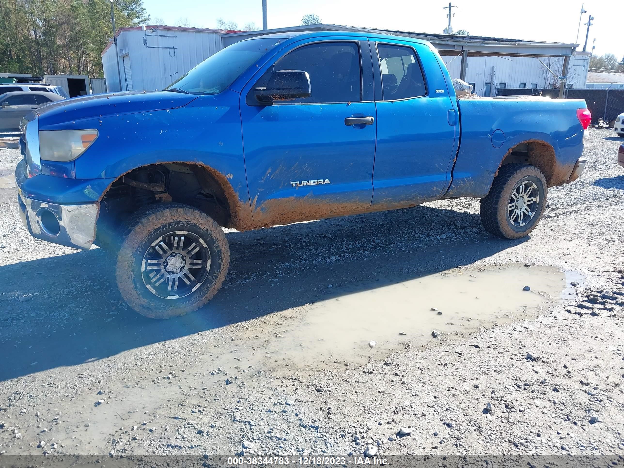 Photo 1 VIN: 5TFRU541X7X004411 - TOYOTA TUNDRA 