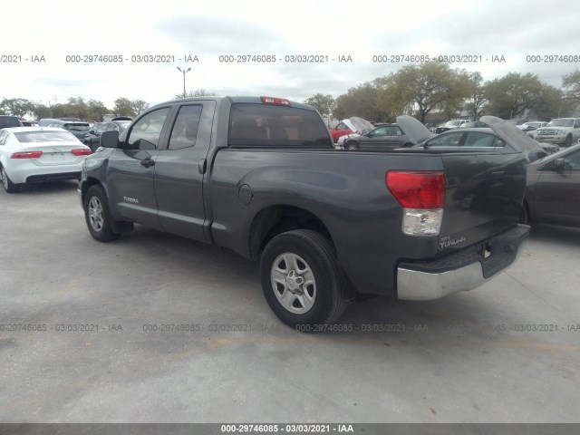 Photo 2 VIN: 5TFRU5F10AX021786 - TOYOTA TUNDRA 2WD TRUCK 