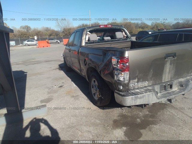 Photo 2 VIN: 5TFRU5F10CX028126 - TOYOTA TUNDRA 2WD TRUCK 