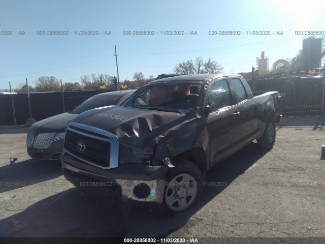 Photo 5 VIN: 5TFRU5F10CX028126 - TOYOTA TUNDRA 2WD TRUCK 