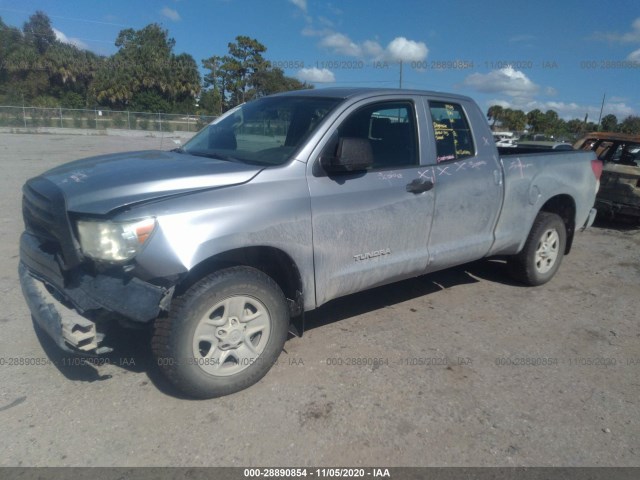 Photo 1 VIN: 5TFRU5F10CX028370 - TOYOTA TUNDRA 2WD TRUCK 