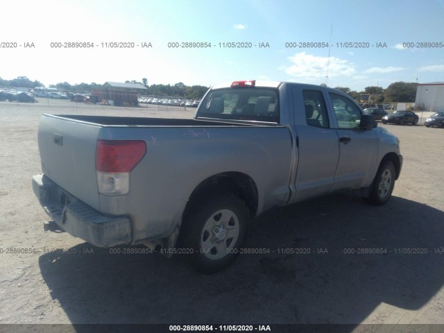 Photo 3 VIN: 5TFRU5F10CX028370 - TOYOTA TUNDRA 2WD TRUCK 