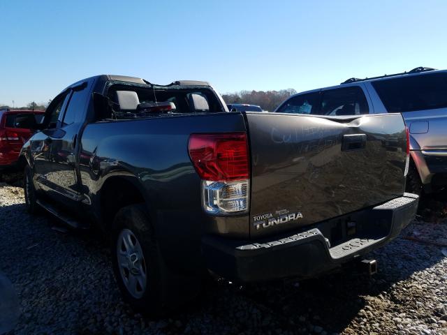 Photo 2 VIN: 5TFRU5F11CX026174 - TOYOTA TUNDRA DOU 