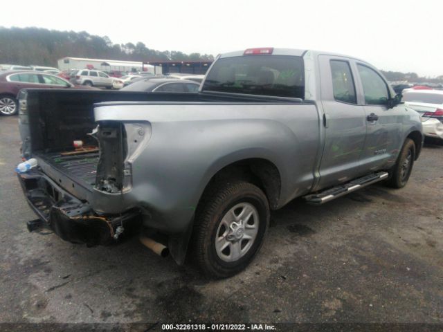 Photo 3 VIN: 5TFRU5F15DX028799 - TOYOTA TUNDRA 2WD TRUCK 