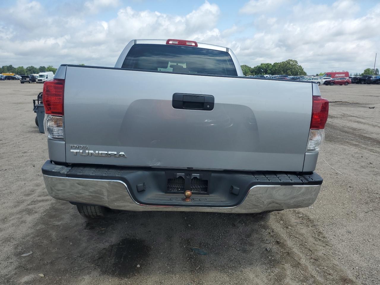 Photo 5 VIN: 5TFRU5F17DX030358 - TOYOTA TUNDRA 