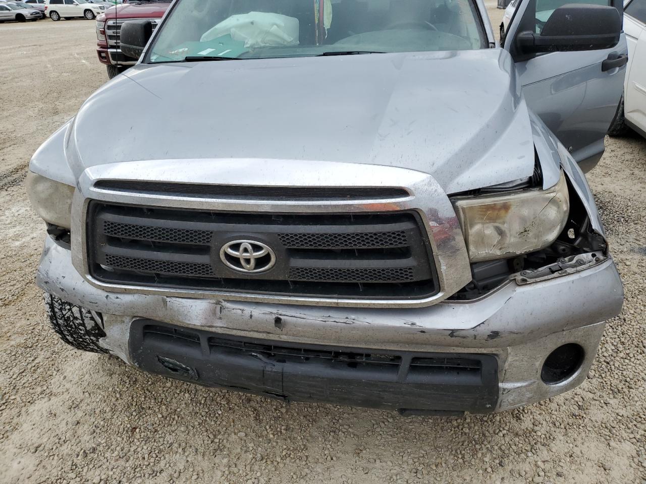 Photo 10 VIN: 5TFRU5F18DX030286 - TOYOTA TUNDRA 