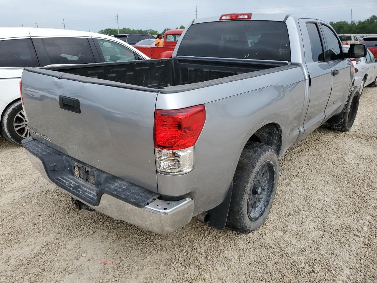 Photo 2 VIN: 5TFRU5F18DX030286 - TOYOTA TUNDRA 