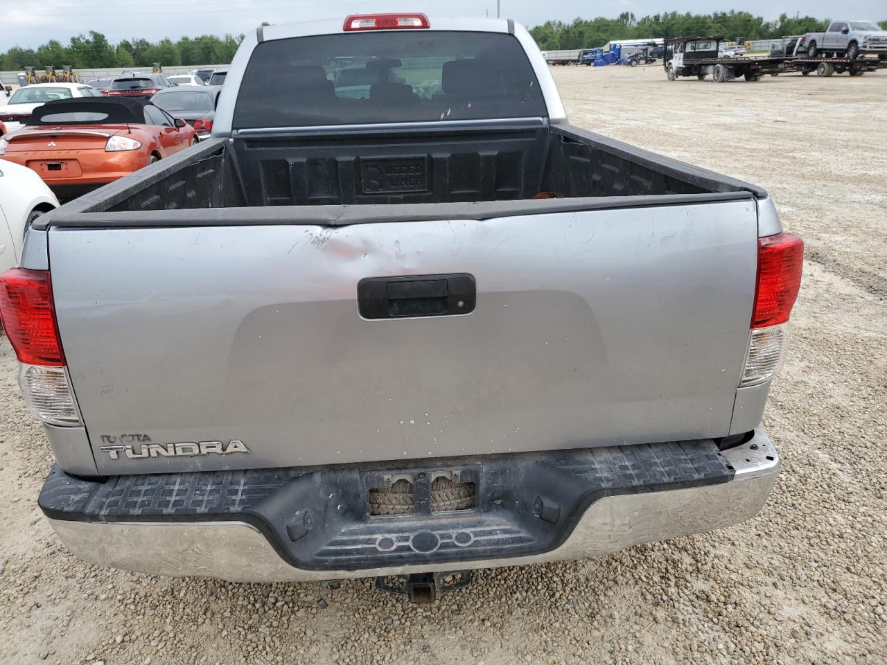 Photo 5 VIN: 5TFRU5F18DX030286 - TOYOTA TUNDRA 