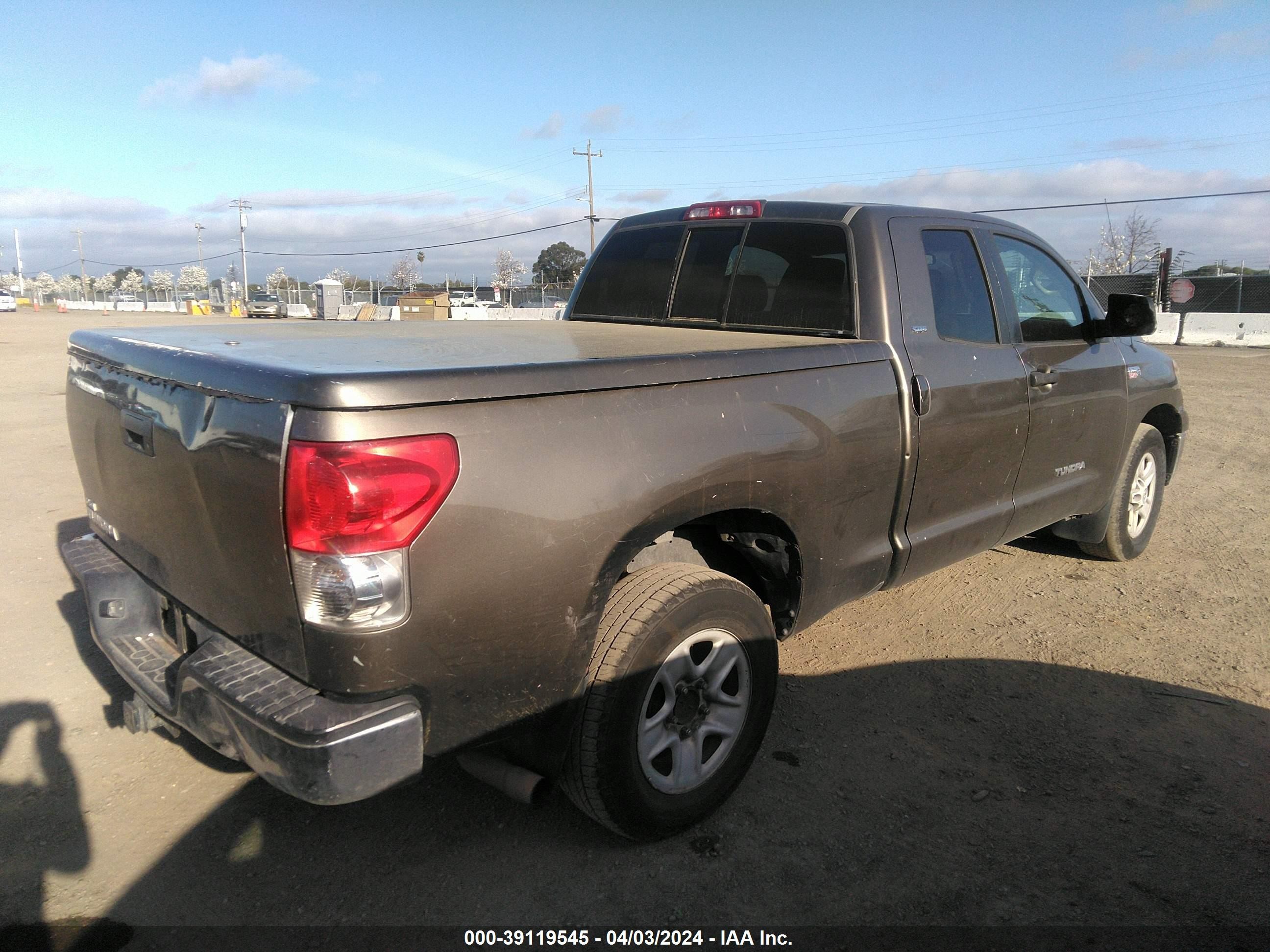 Photo 3 VIN: 5TFRV54107X022896 - TOYOTA TUNDRA 