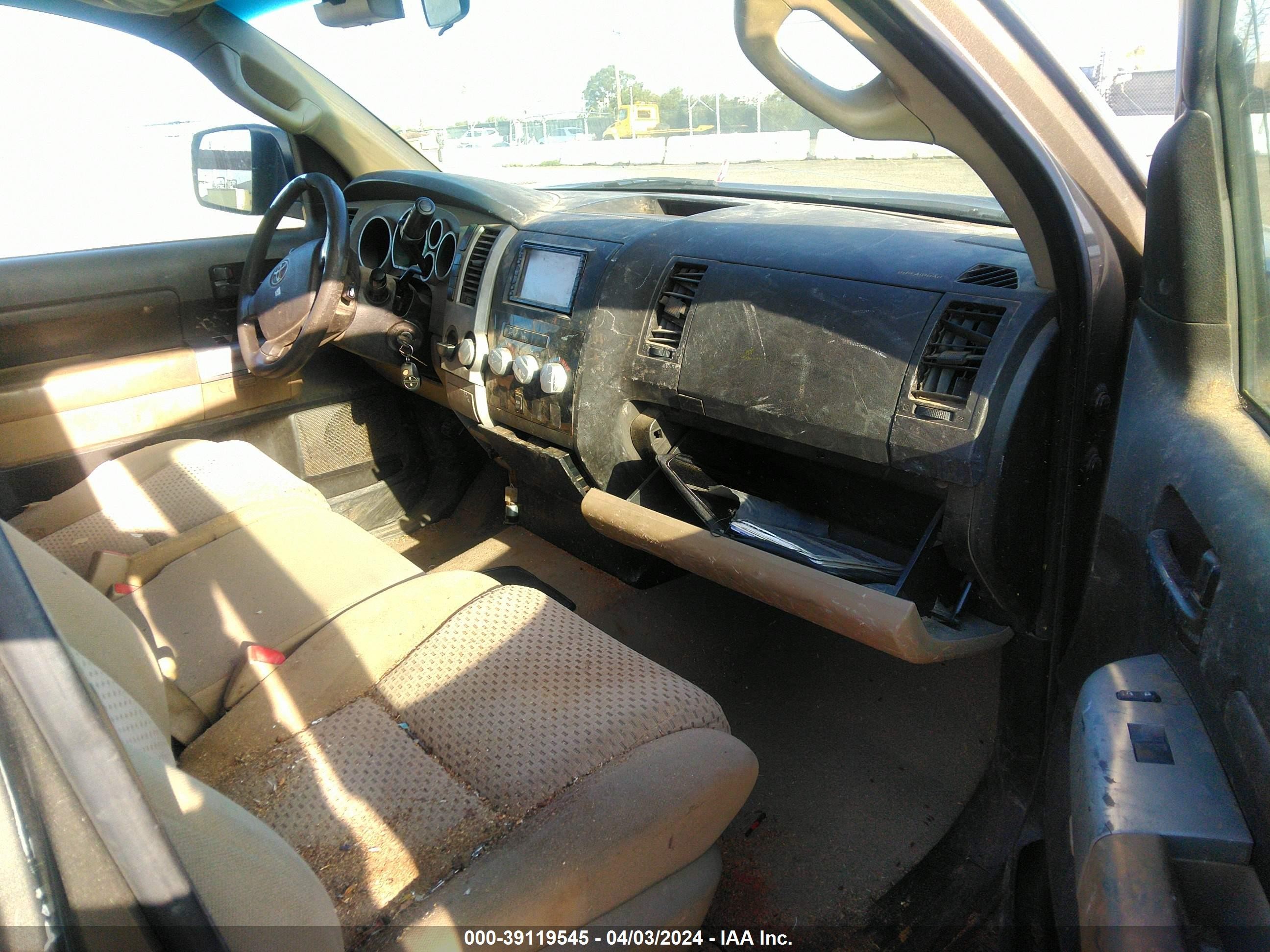 Photo 4 VIN: 5TFRV54107X022896 - TOYOTA TUNDRA 