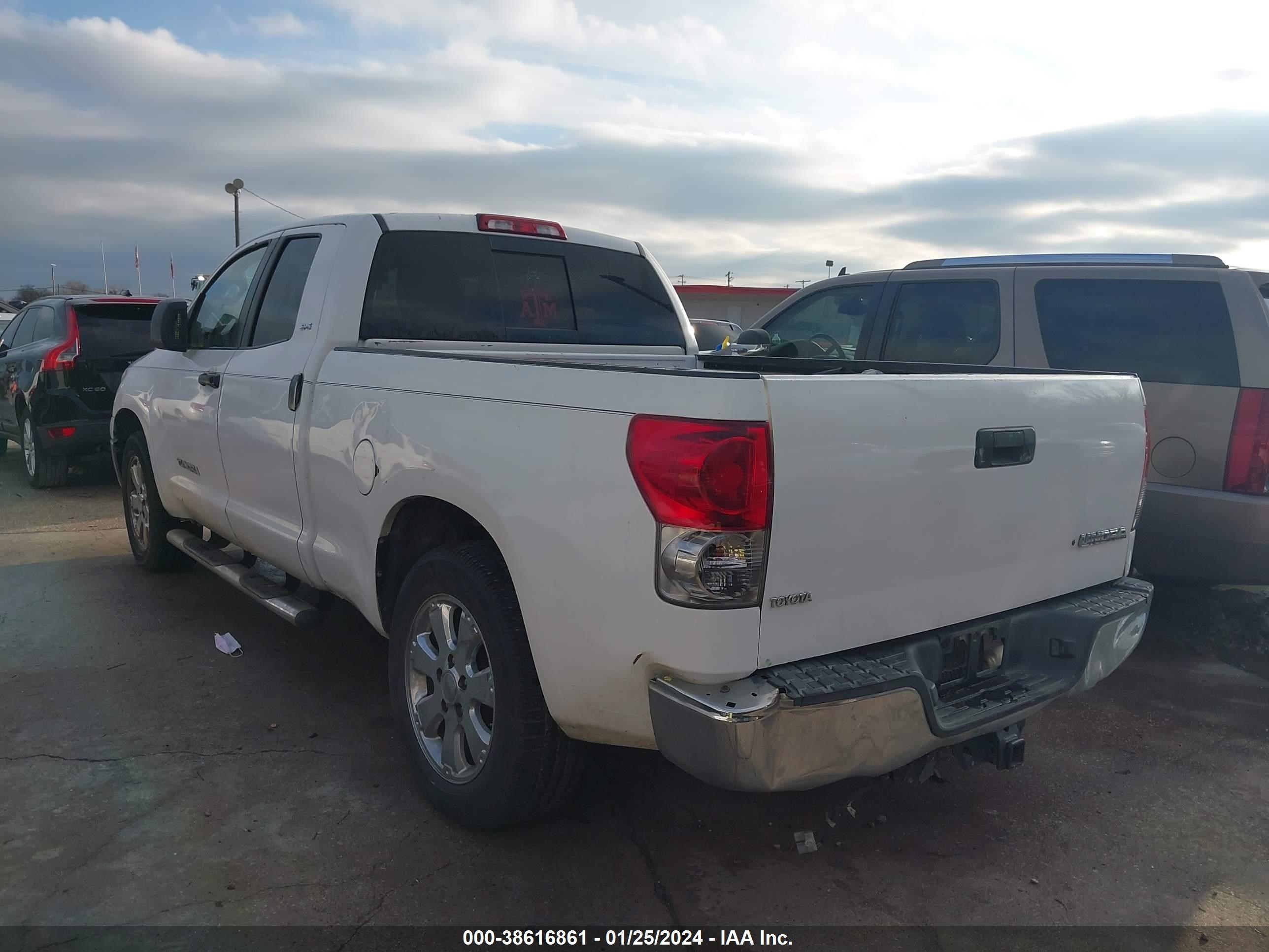 Photo 2 VIN: 5TFRV54147X017121 - TOYOTA TUNDRA 