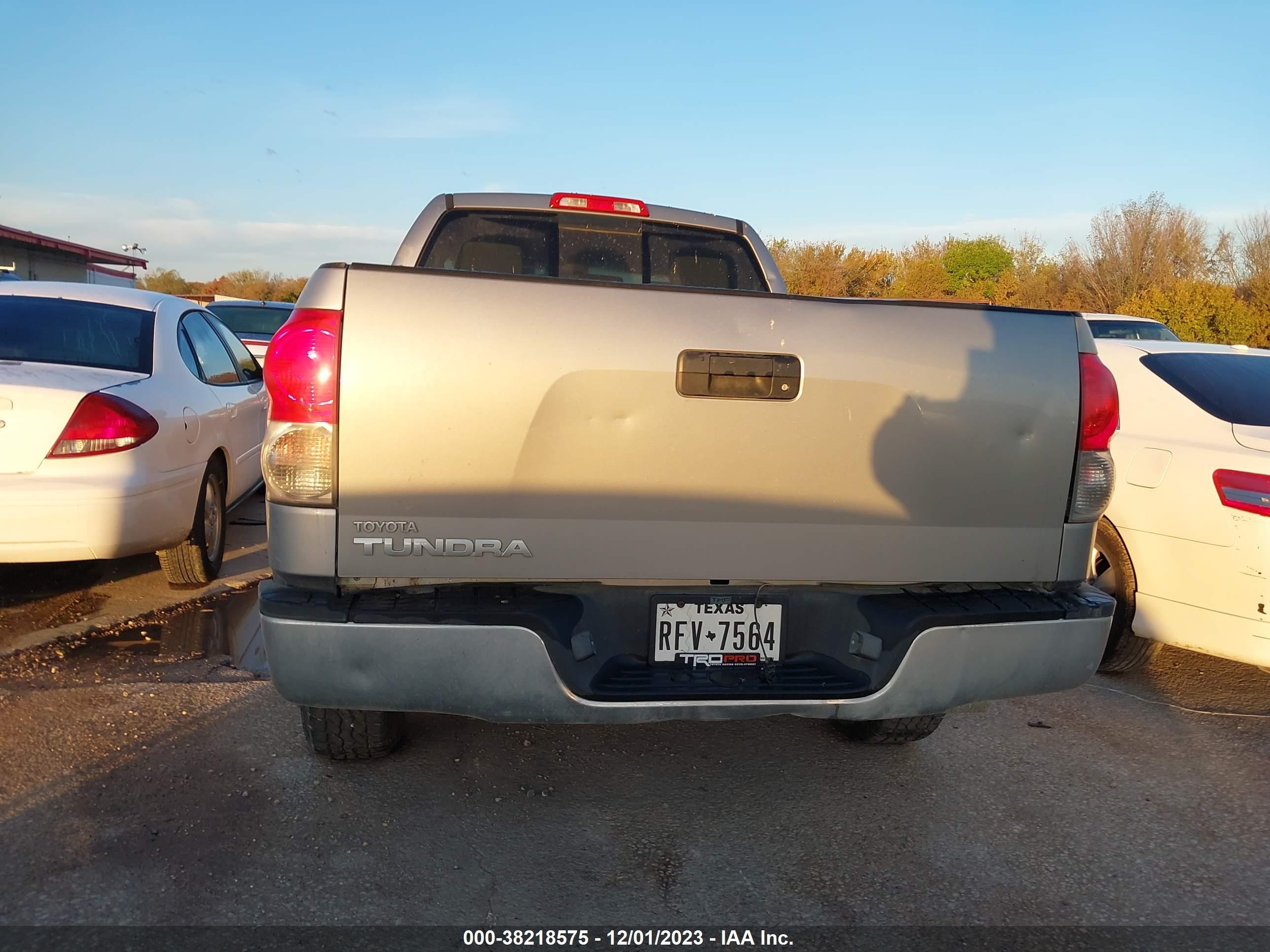 Photo 2 VIN: 5TFRV54157X024272 - TOYOTA TUNDRA 