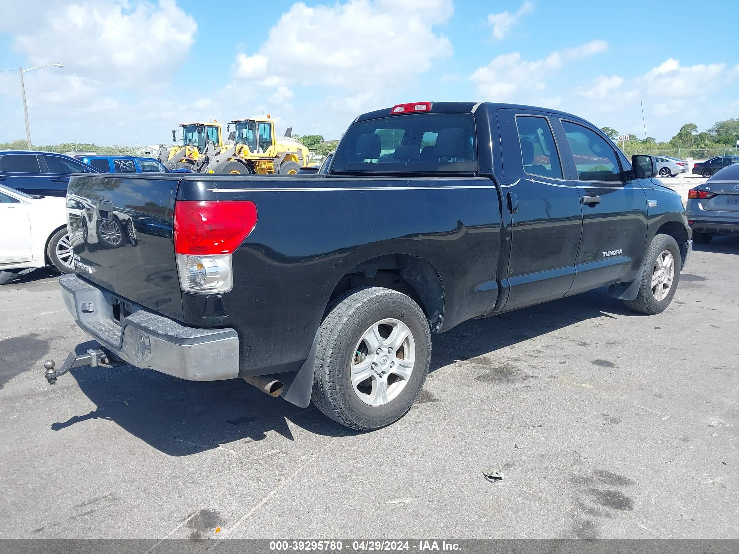 Photo 3 VIN: 5TFRV54158X049013 - TOYOTA TUNDRA DOU 